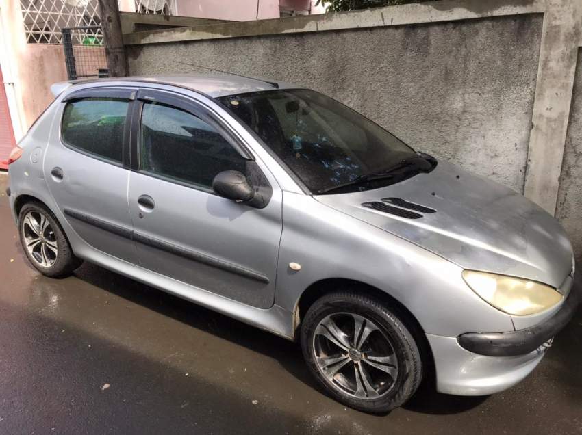Peugeot 206 - 0 - Family Cars  on Aster Vender