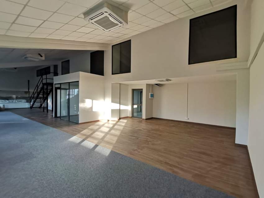 SPC FLOORING (5mm, 6mm, 7mm) - 0 - Other building materials  on Aster Vender