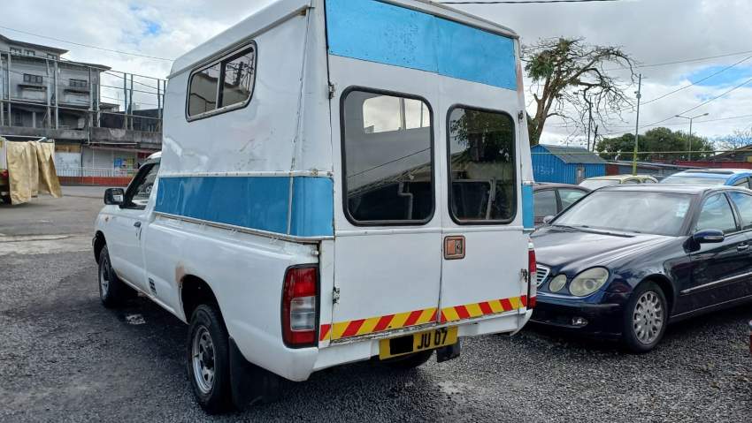 Single Cab Nissan Yr 07 - 2 - Pickup trucks (4x4 & 4x2)  on Aster Vender