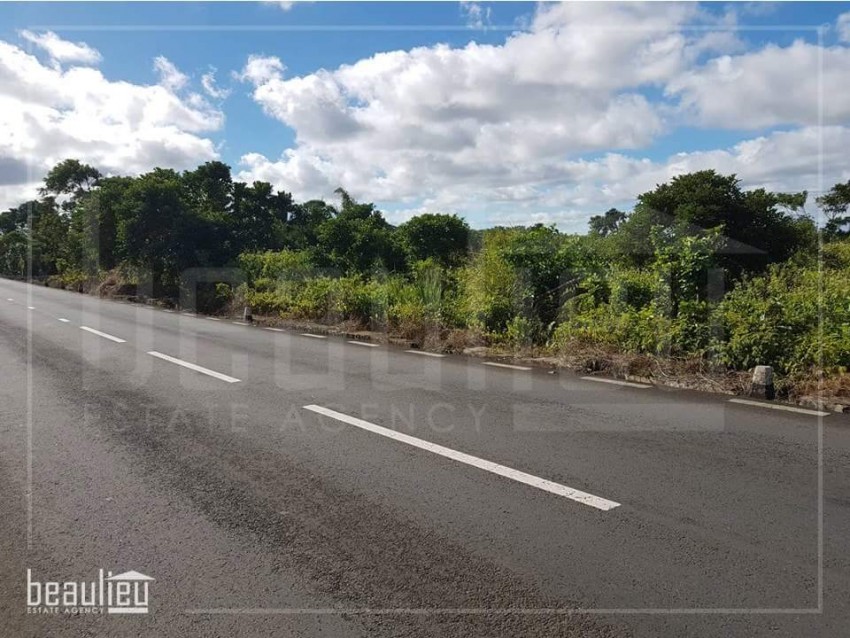 * Agricultural land 1 A 44 Perches, La FLora - Royal Rd * - 1 - Land  on Aster Vender