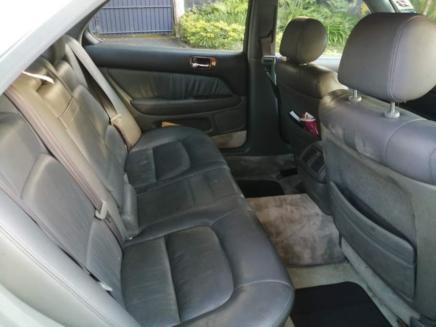 Lexus Ls 400 - 2 - Luxury Cars  on Aster Vender