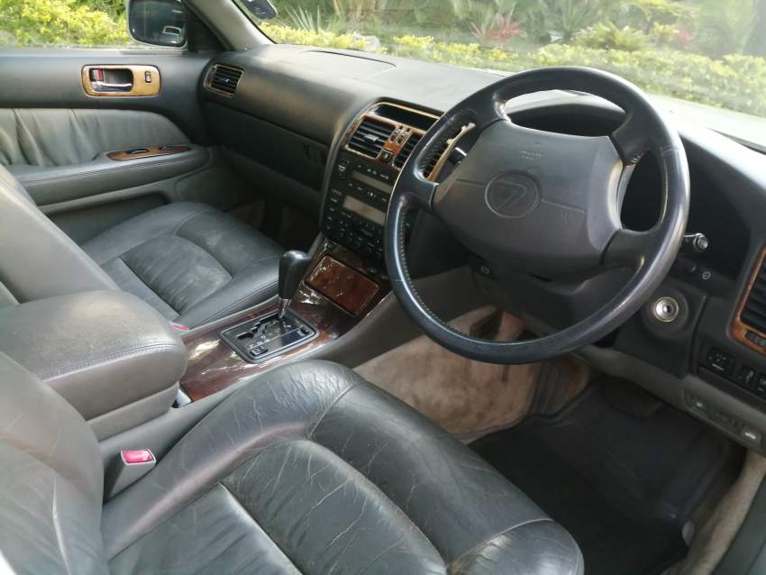 Lexus Ls 400 - 7 - Luxury Cars  on Aster Vender
