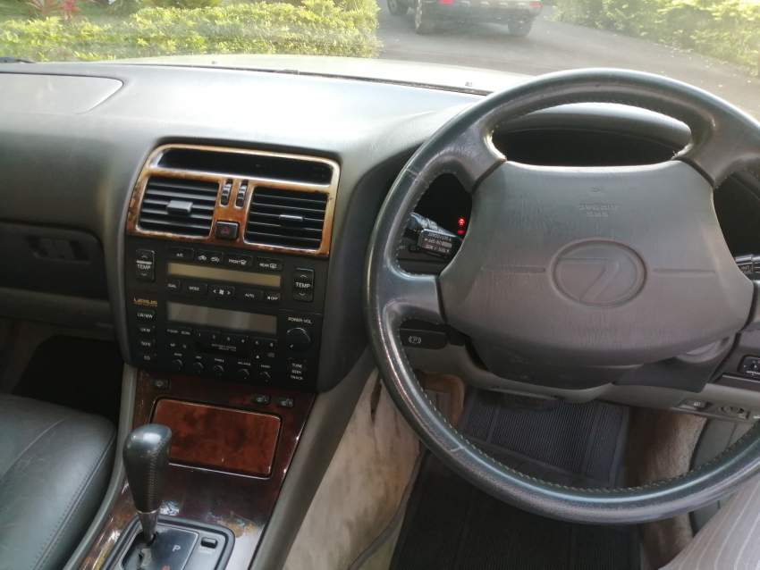 Lexus Ls 400 - 6 - Luxury Cars  on Aster Vender