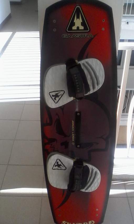 COMPLETE KITESURF SET WITH GAASTRA BOARD  - 0 - Water sports  on Aster Vender