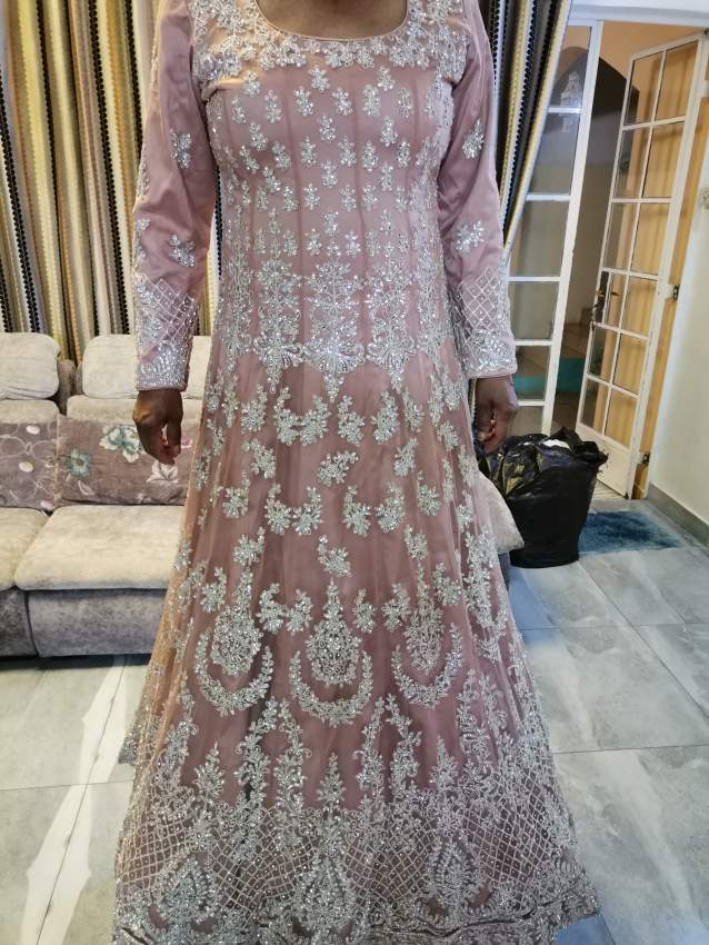 Used bridal dress - 3 - Wedding clothes  on Aster Vender