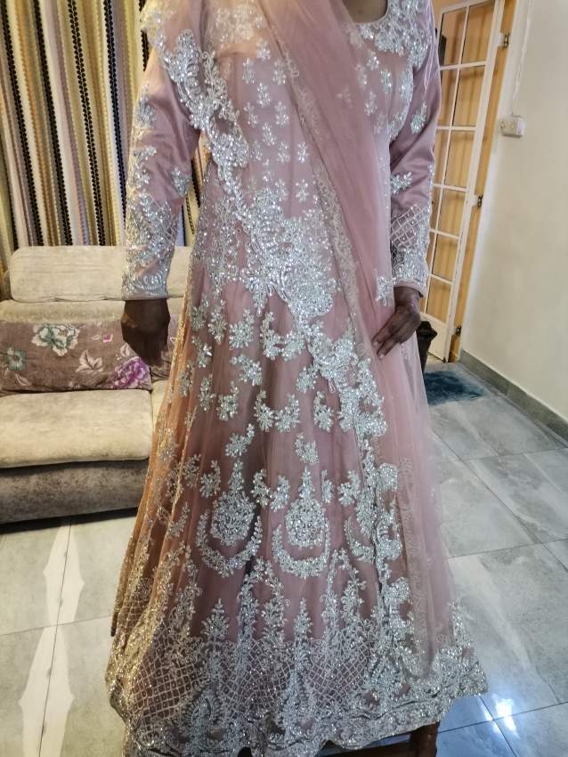 Used bridal dress - 0 - Wedding clothes  on Aster Vender