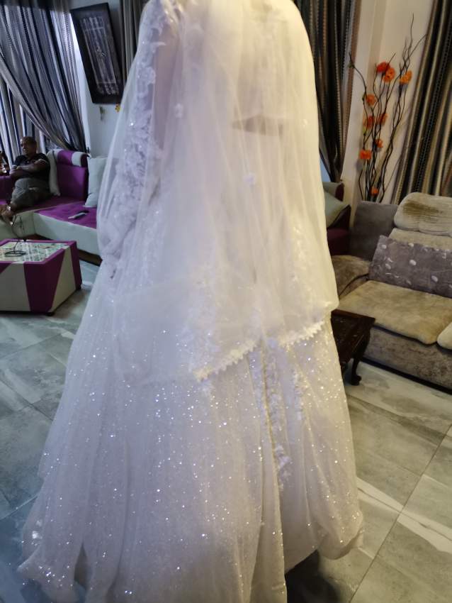 Used bridal dress - 1 - Wedding clothes  on Aster Vender