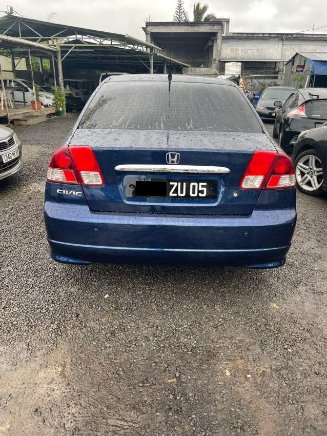 Honda Civic Es8 Year 05  - 4 - Family Cars  on Aster Vender