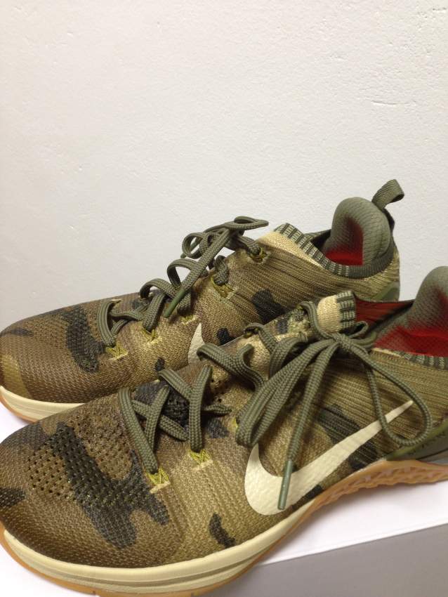 NEW Nike Metcon DSX Flyknit 2 - 924423-300 CAMO Olive Green - 0 - Sports shoes  on Aster Vender