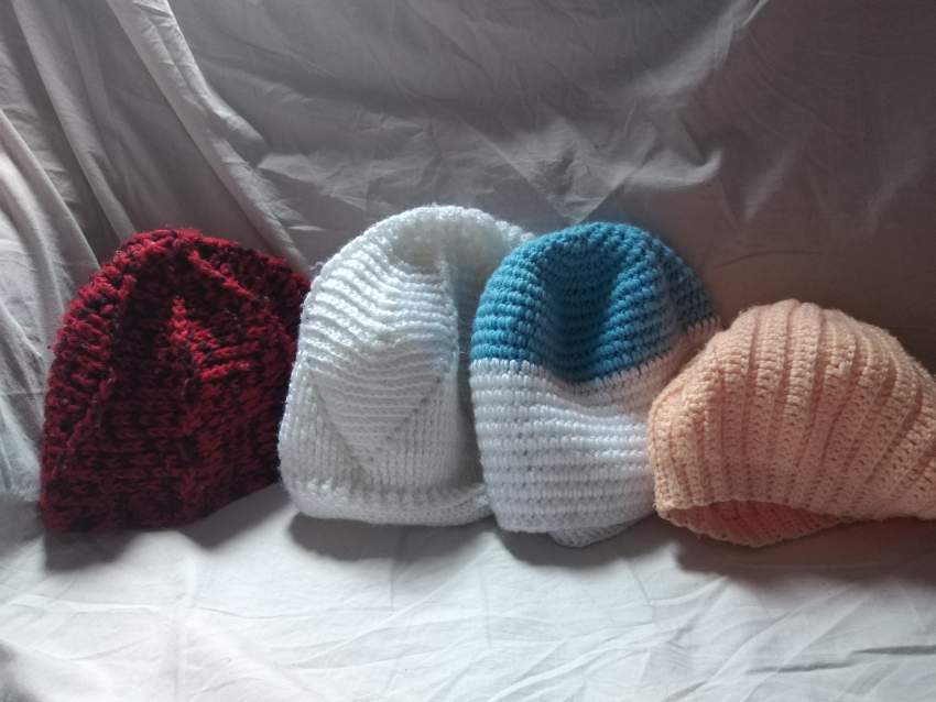 Bonnet et pochette  - 0 - Hats & Caps  on Aster Vender