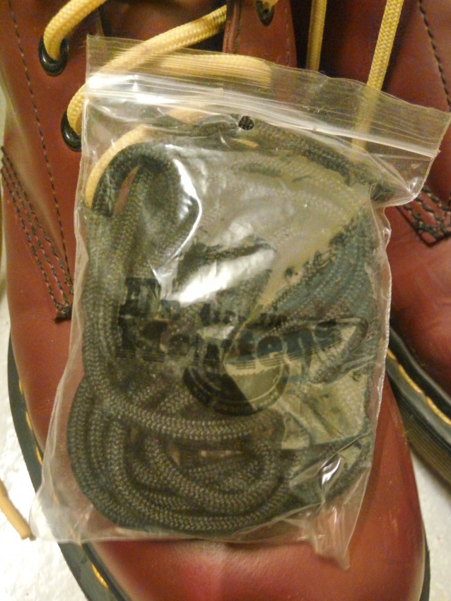 DR MARTENS ORIGINALS 1460 (SIZE 41 EU)  - 4 - Boots  on Aster Vender