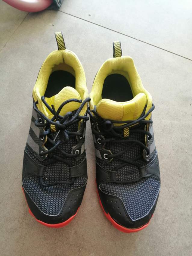 Adidas running shoes - 1 - Sports shoes  on Aster Vender