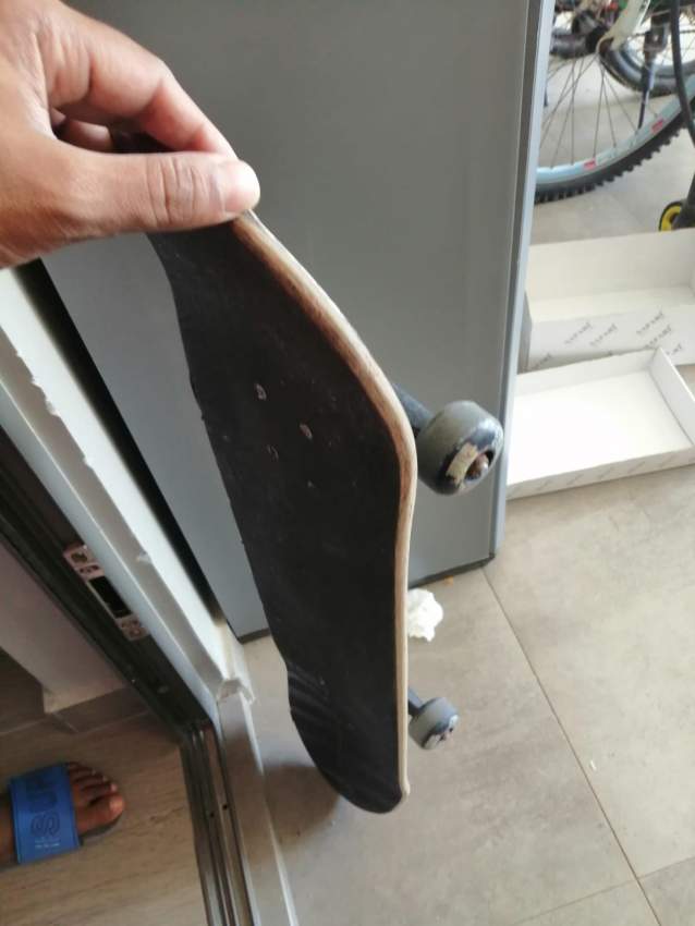 Skateboard - tony hawk - 2 - Roller skating  on Aster Vender