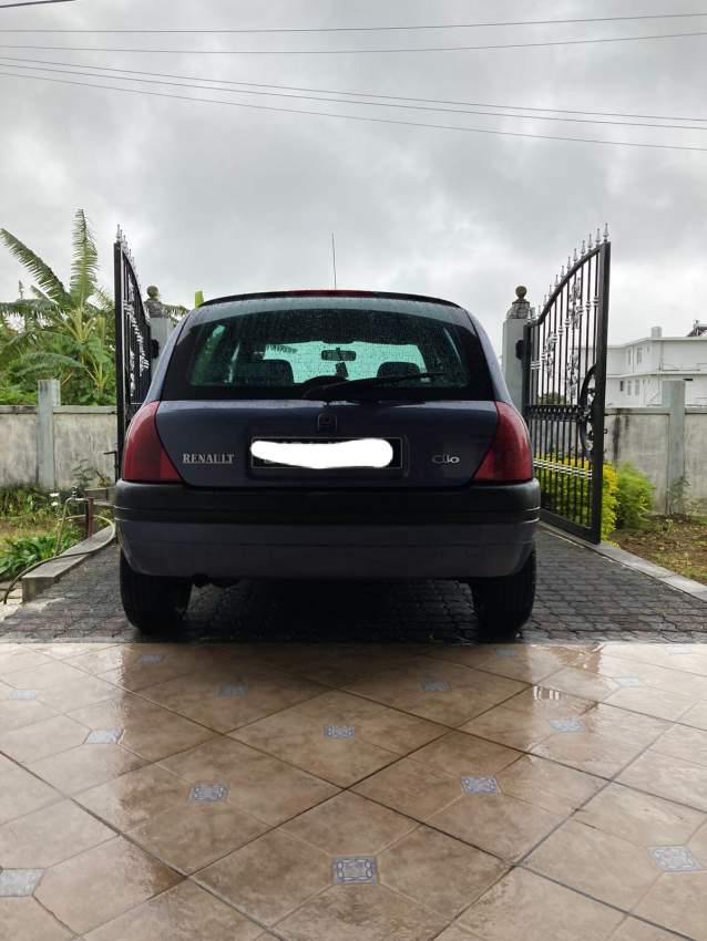 RENAULT CLIO - YEAR 2000 - Call 52536799 - 2 - Compact cars  on Aster Vender