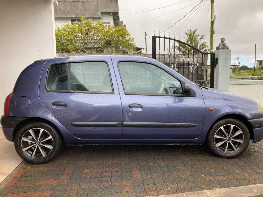 RENAULT CLIO - YEAR 2000 - Call 52536799 - 7 - Compact cars  on Aster Vender