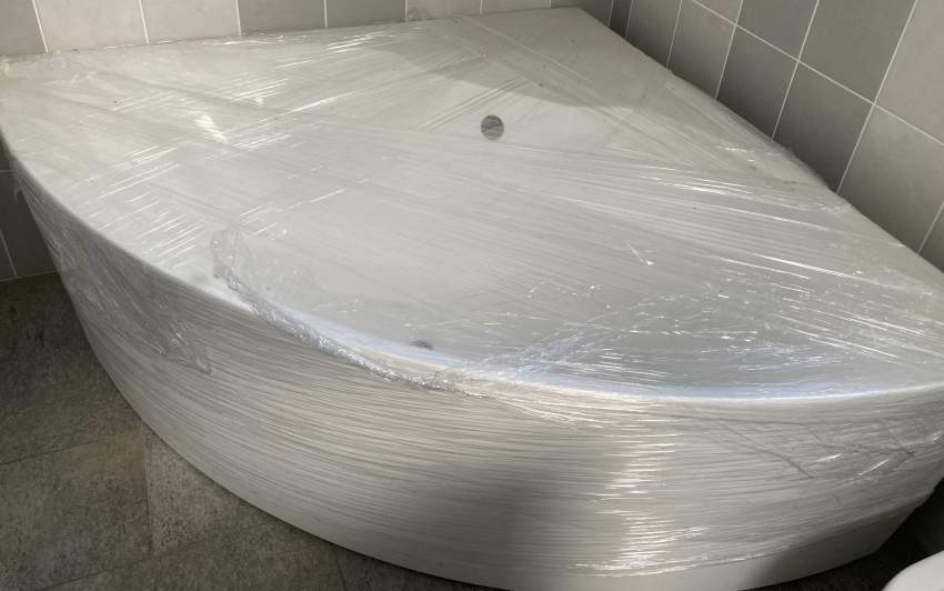 Baignoire - 0 - Bathroom  on Aster Vender