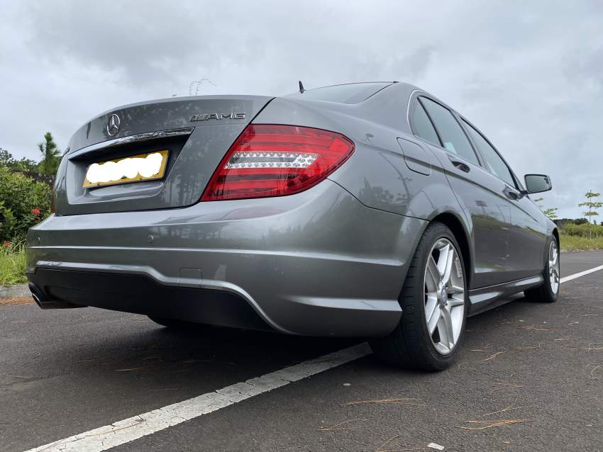 2012 Mercedes C180 AMG Pack - 3 - Luxury Cars  on Aster Vender