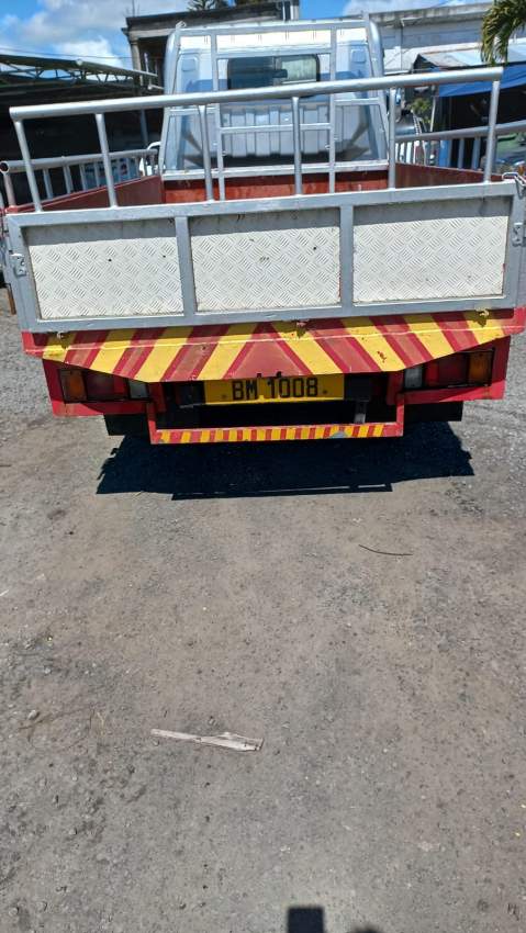 Mitsubishi Canter Year 90   - 3 - Small trucks (Camionette)  on Aster Vender