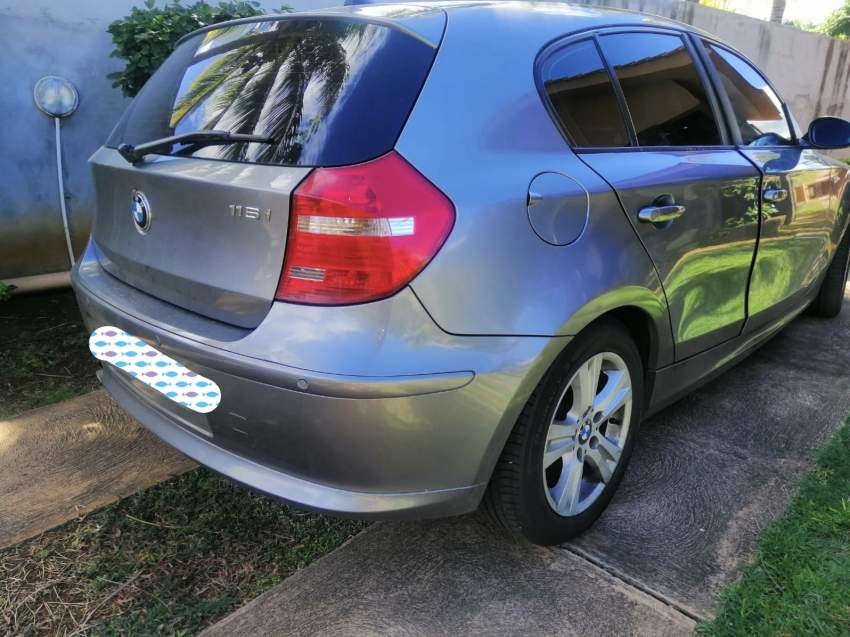 BMW 116i Yr 2009 - 2 - Luxury Cars  on Aster Vender