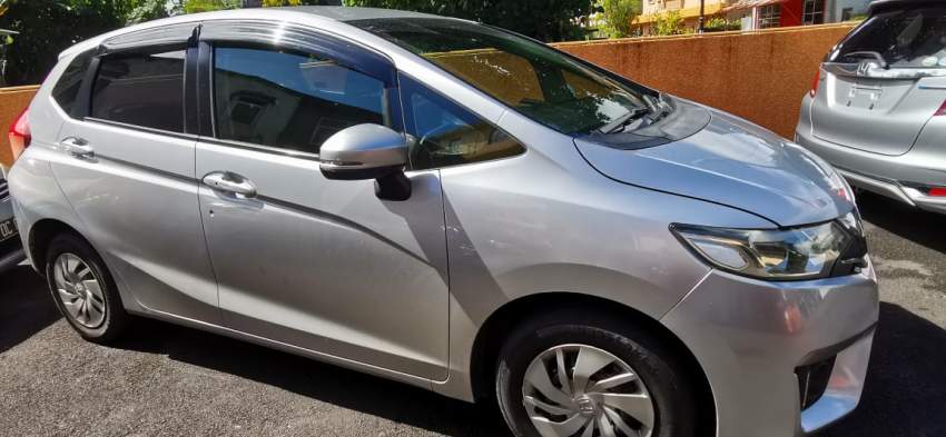 HONDA FIT  YR DZ 15 - 6 - Family Cars  on Aster Vender