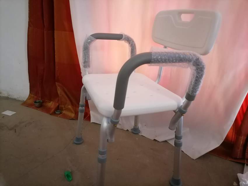 Commode chair with drop down arm steel - 2 - Other Medical equipment  on Aster Vender
