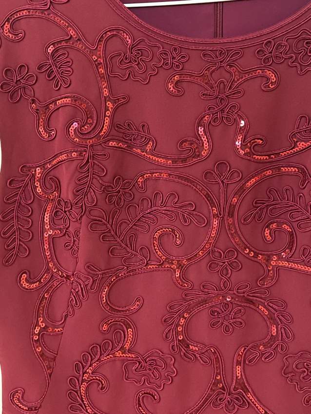 Evening/ party dress UK size 10-12, maroon with sparkly embroidery - 1 - Dresses (Women)  on Aster Vender