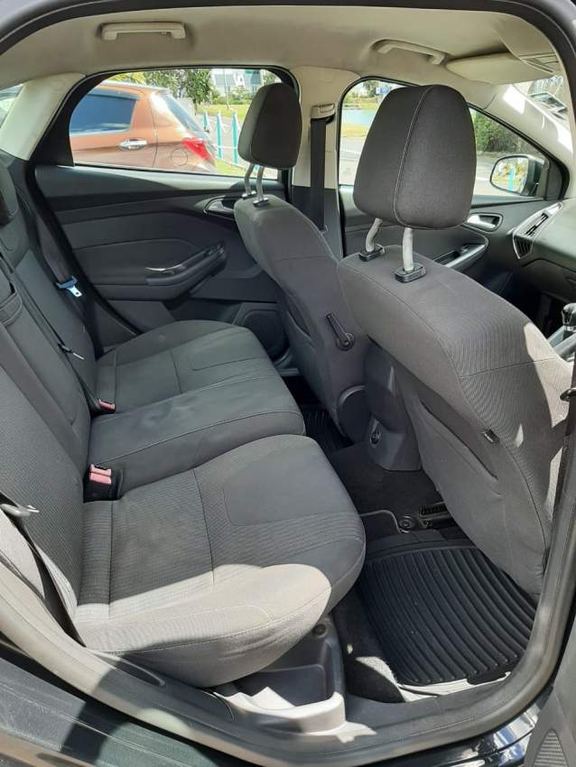 Ford Focus Titanium Sedan Yr 2013 Manual Transmission  - 5 - Family Cars  on Aster Vender