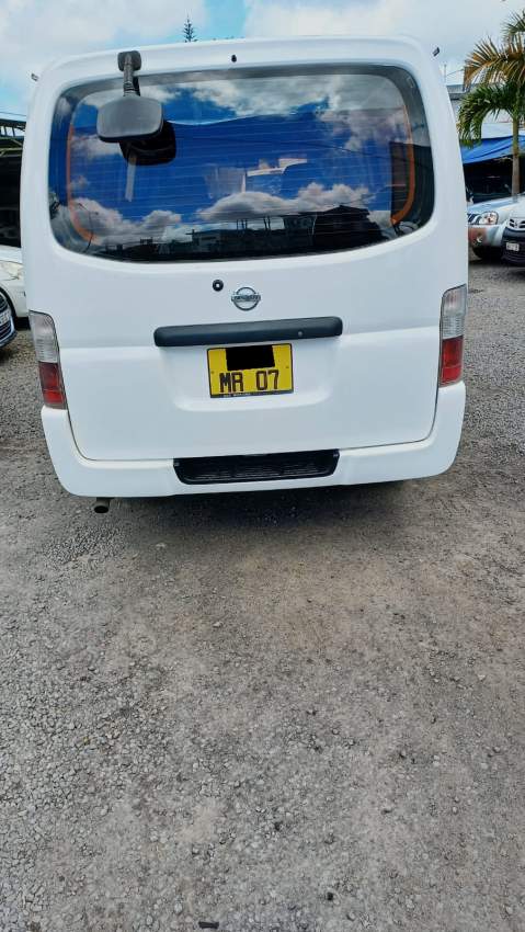 Nissan Urvan Year 07  - 5 - Passenger Van  on Aster Vender