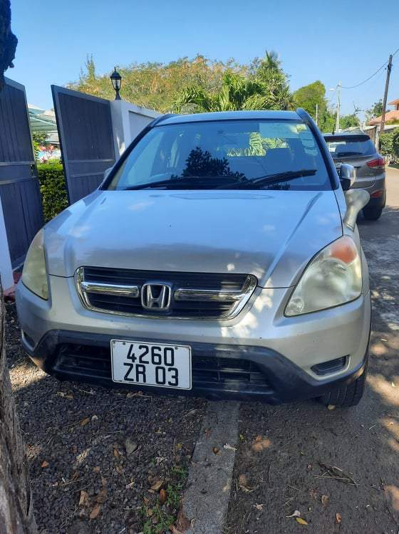 For sale Honda CR-V - 5 - SUV Cars  on Aster Vender