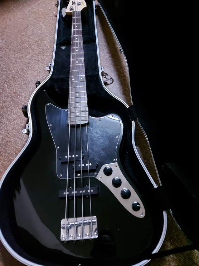 Squire Fender Jaguar Bass Guitar  - 1 - Bass guitar  on Aster Vender