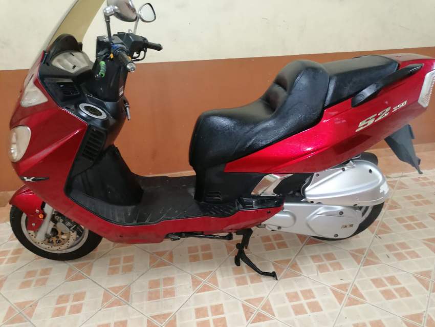 Daelim Scooter 250cc - 3 - Scooters (above 50cc)  on Aster Vender