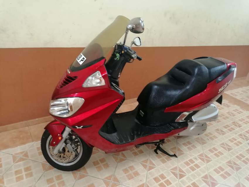 Daelim Scooter 250cc - 2 - Scooters (above 50cc)  on Aster Vender