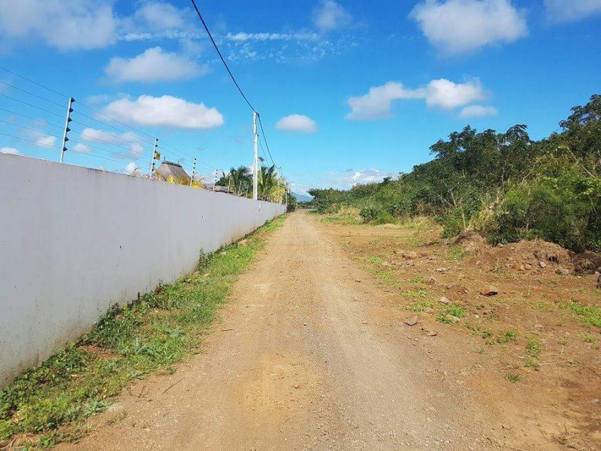 22,5 perches,  la Salette,  Grand Baie - 1 - Land  on Aster Vender