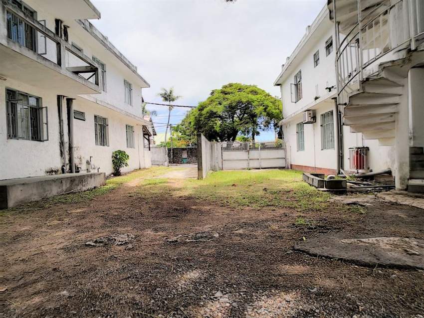 (Ref. MA7-013) Pereybere 2 Bâtiments à rénover - 3 - Building  on Aster Vender