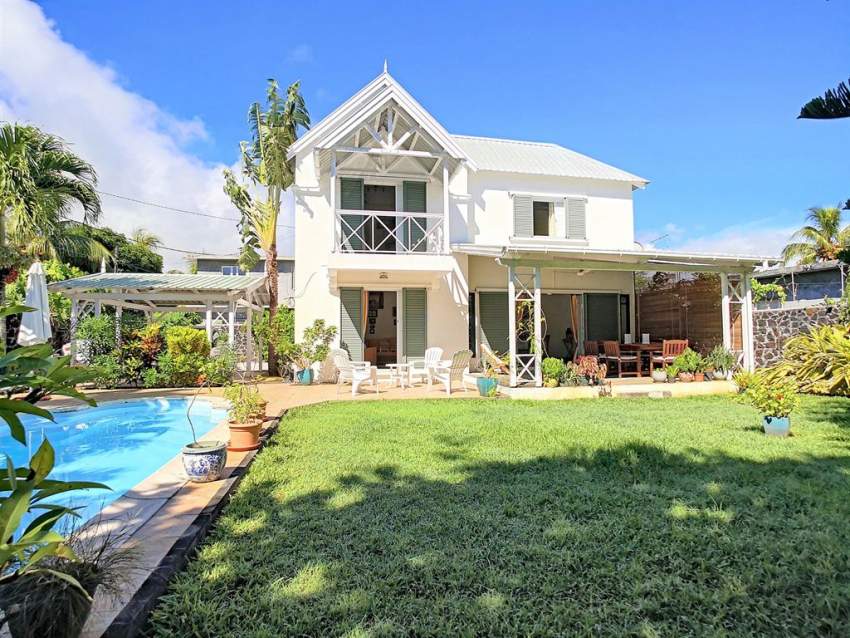 (Ref. MA7-107) À vendre - Roches Noires, belle maison créole - 0 - House  on Aster Vender