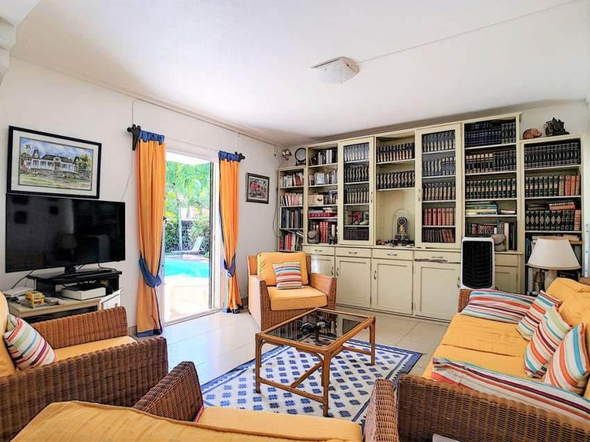 (Ref. MA7-107) À vendre - Roches Noires, belle maison créole - 3 - House  on Aster Vender