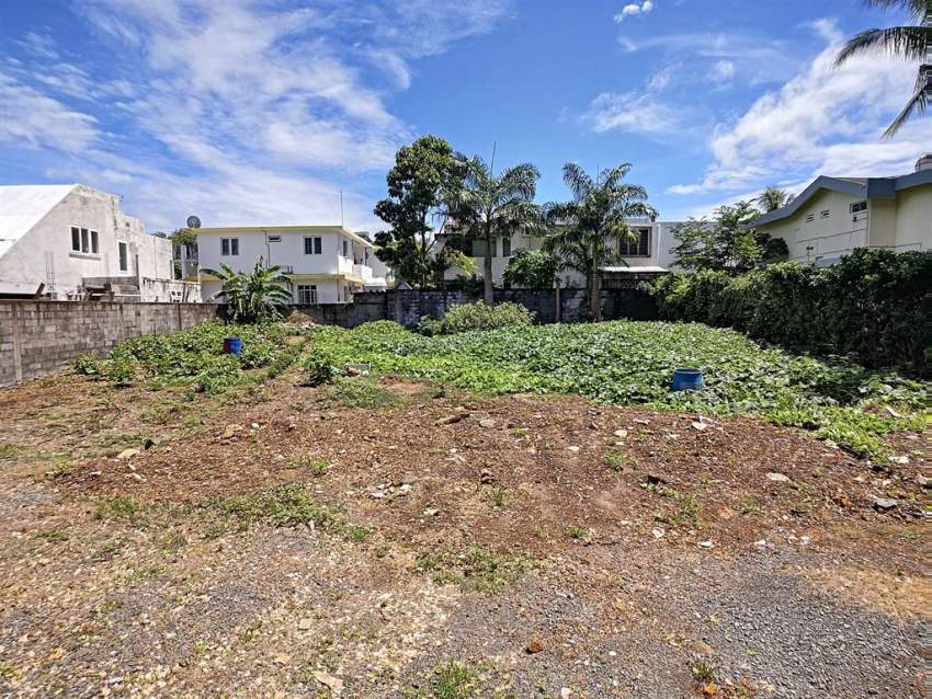 (Ref. MA7-131) Terrain résidentiel, situé dans un très beau quartier - 1 - Land  on Aster Vender