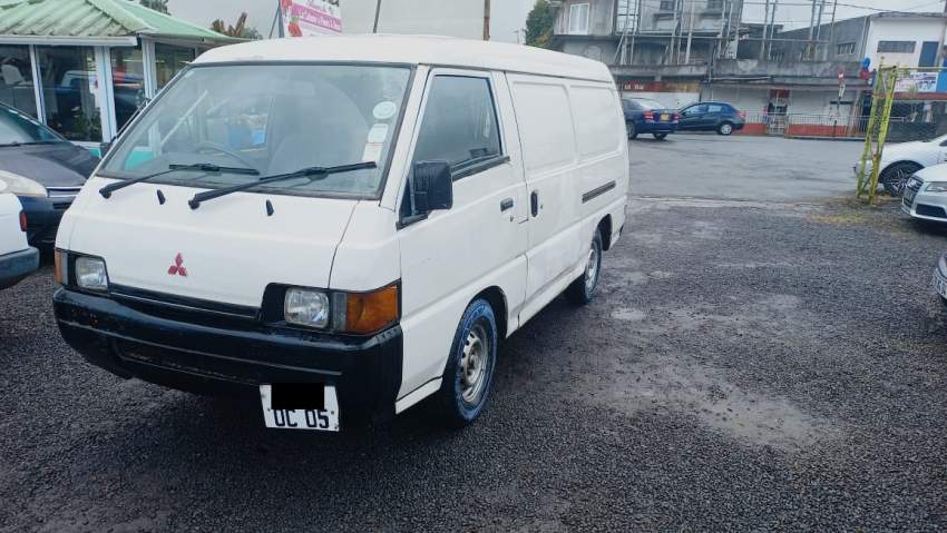Mitsubishi L300 Year 05  - 1 - Cargo Van (Delivery Van)  on Aster Vender