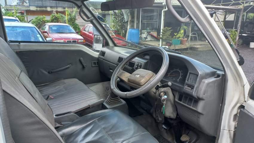 2x4 Nissan Hardbody Year 07  - 4 - Pickup trucks (4x4 & 4x2)  on Aster Vender