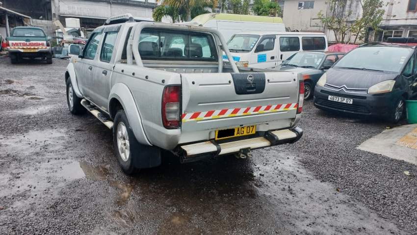 2x4 Nissan Hardbody Year 07  - 2 - Pickup trucks (4x4 & 4x2)  on Aster Vender