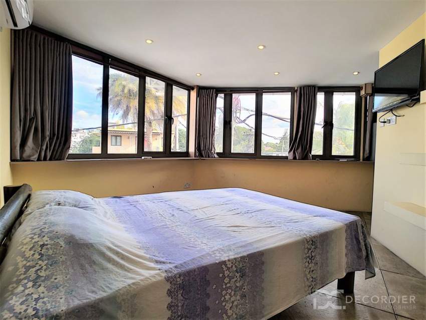 (Ref. MA7-250) Immeuble commercial en plein coeur de Grand Baie - 4 - Commercial Space  on Aster Vender