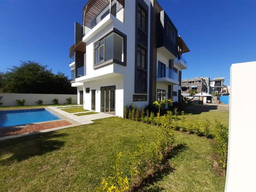 (Ref. MA7-292) Villas au design prestigieux  - 1 - Villas  on Aster Vender