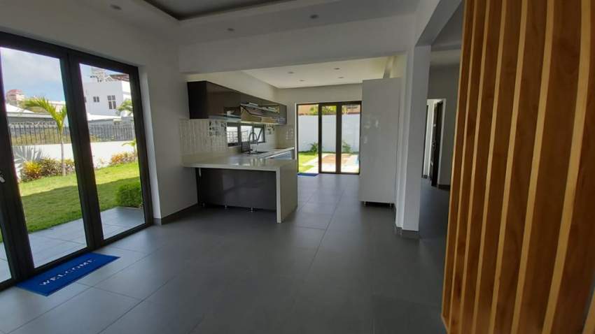 (Ref. MA7-292) Villas au design prestigieux  - 2 - Villas  on Aster Vender