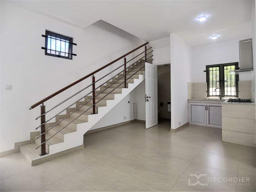 (Ref. MA7-323) Duplex neuf et moderne - 3 - House  on Aster Vender