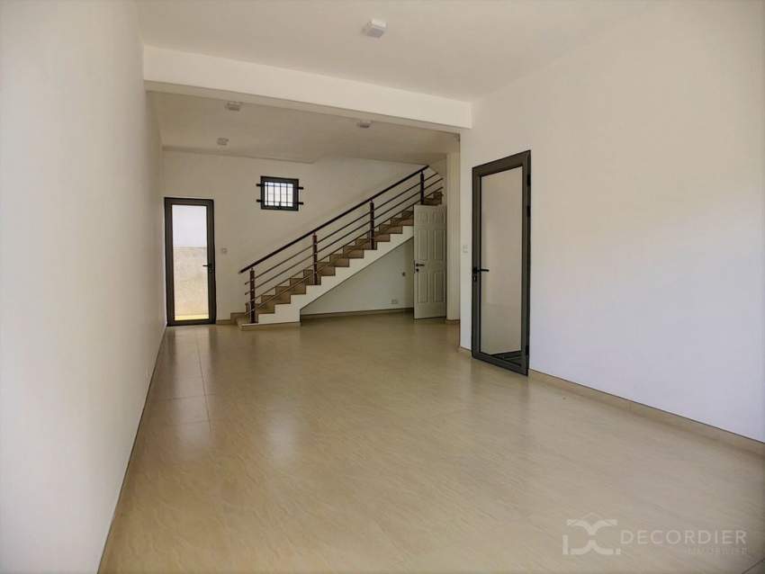 (Ref. MA7-323) Duplex neuf et moderne - 2 - House  on Aster Vender