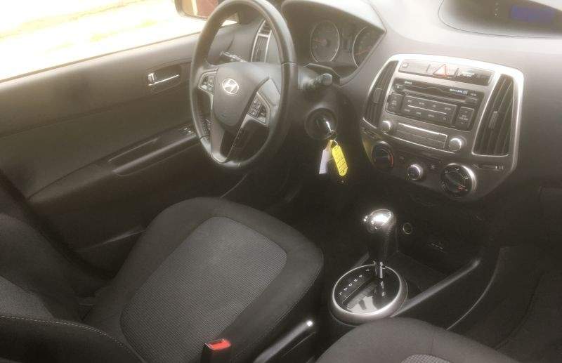 Hyundai i20 Year 2012 - 2 - Compact cars  on Aster Vender