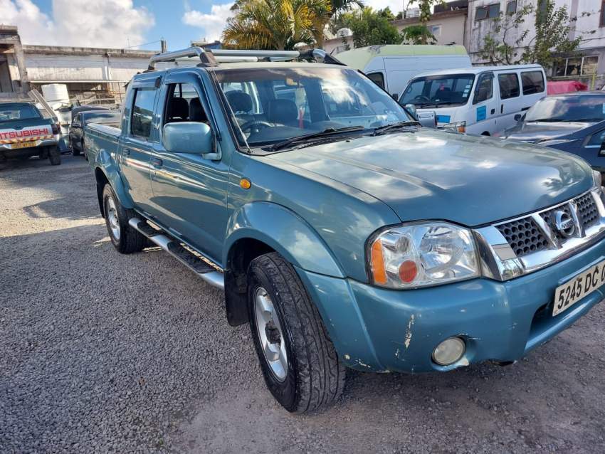4x4 Nissan Hardbody Yr 04 - 3 - Pickup trucks (4x4 & 4x2)  on Aster Vender