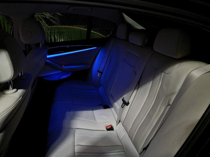 BMW 530i LUXURY LINE  - 6 - Luxury Cars  on Aster Vender