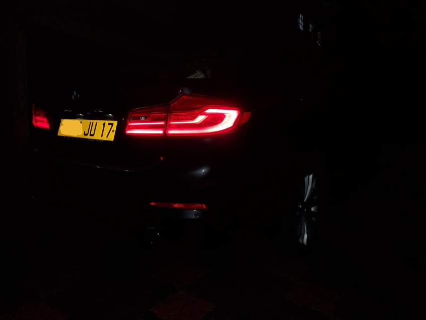 BMW 530i LUXURY LINE  - 4 - Luxury Cars  on Aster Vender