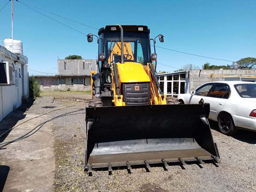 JCB 3CX  - 0 - Excavator & Loader  on Aster Vender